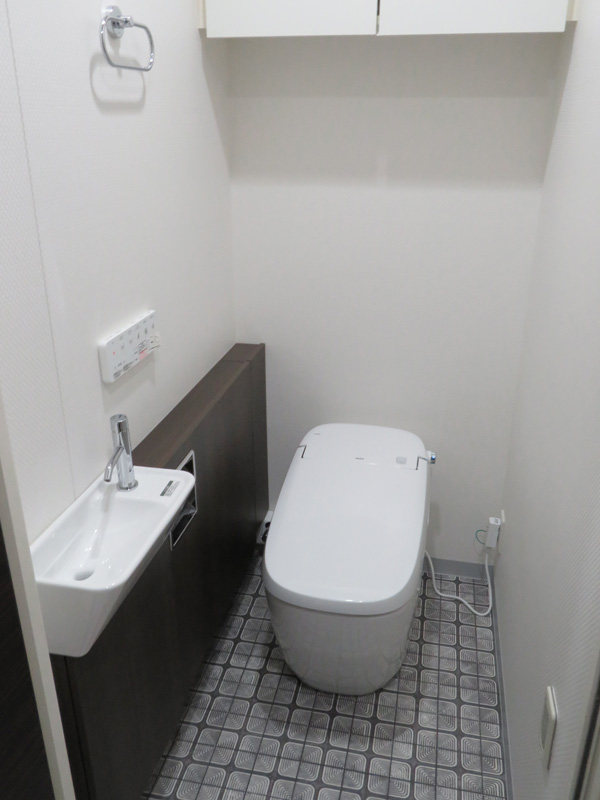 LIXIL サティスGタイプ&ストレート型手洗器にお取替え LIXIL サティスGタイプ&ストレート型手洗器にお取替え